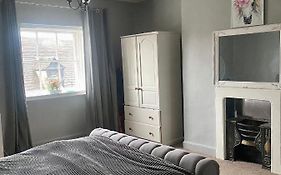 One Bedroom Flat Central Stamford
